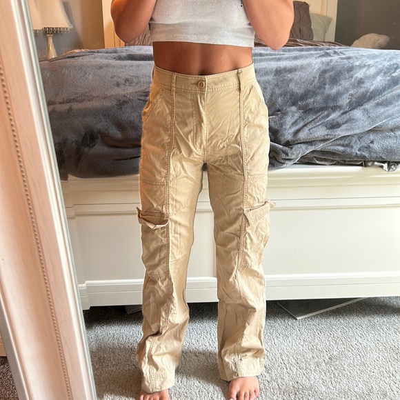 Relaxed Cargo Pant - Abercrombie - Picture 2 of 4